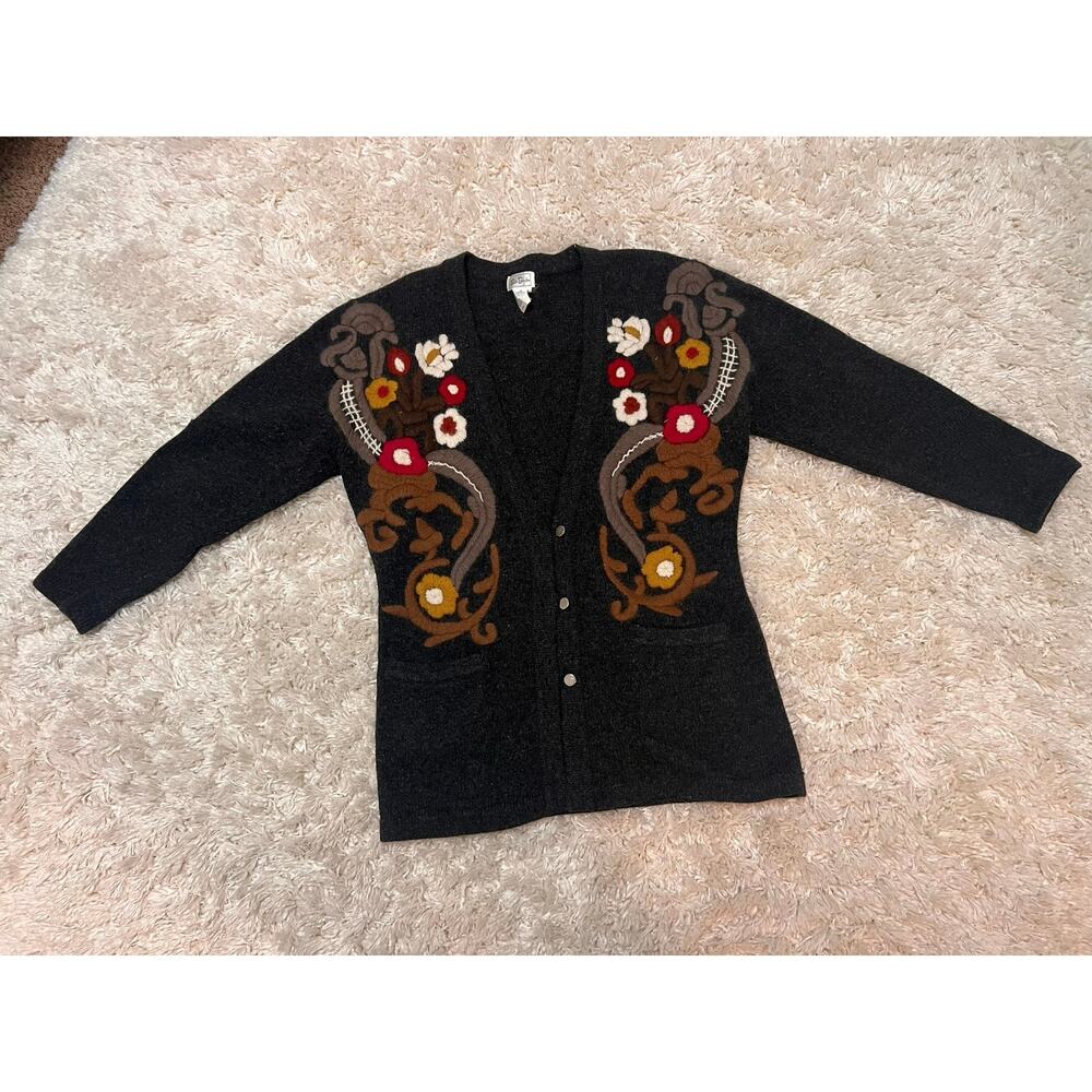 Barclay Vintage Lambswool Embroidered Med Cardigan Lagenlook Grandmacore Pocket - Picture 3 of 11